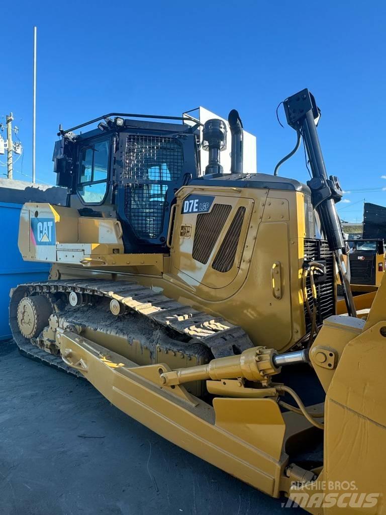 CAT D 7 E LGP Pásové dozéry