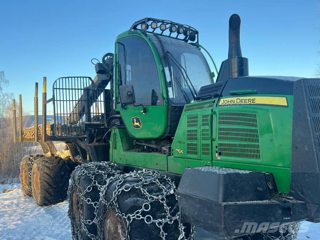 John Deere 1110 G Lesné traktory
