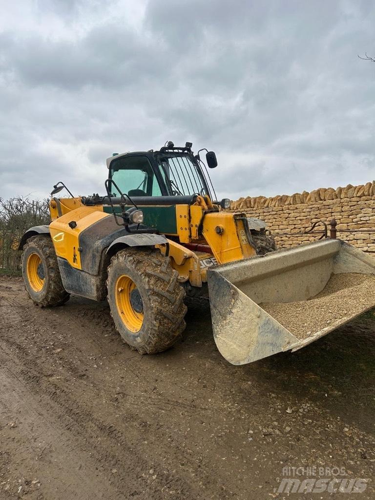 JCB 535-95 Pásové rýpadlá