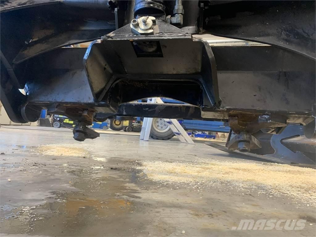 Komatsu 895 Ďalšie komponenty