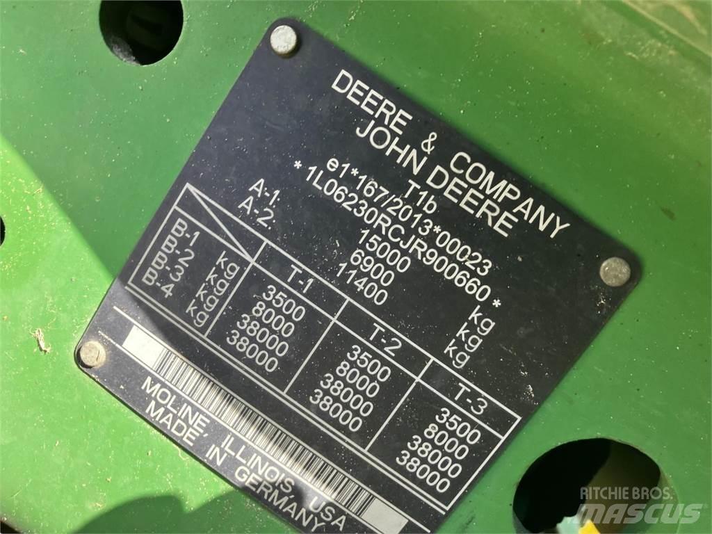 John Deere 6230R Traktory