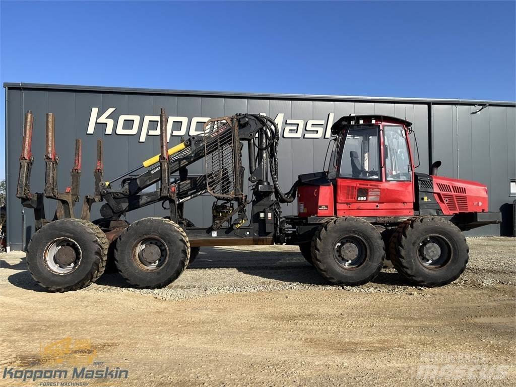 Komatsu 895 Lesné traktory