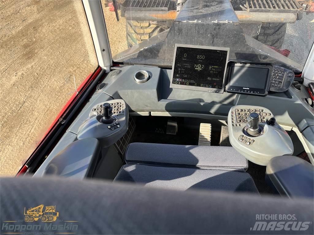 Komatsu 895 Lesné traktory