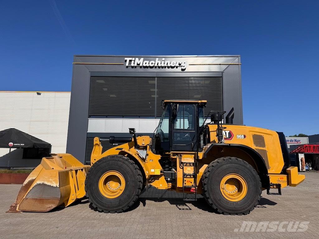 CAT 966 Kolesové nakladače