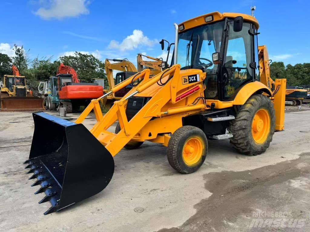 JCB 3 CX Rýpadlo-nakladače