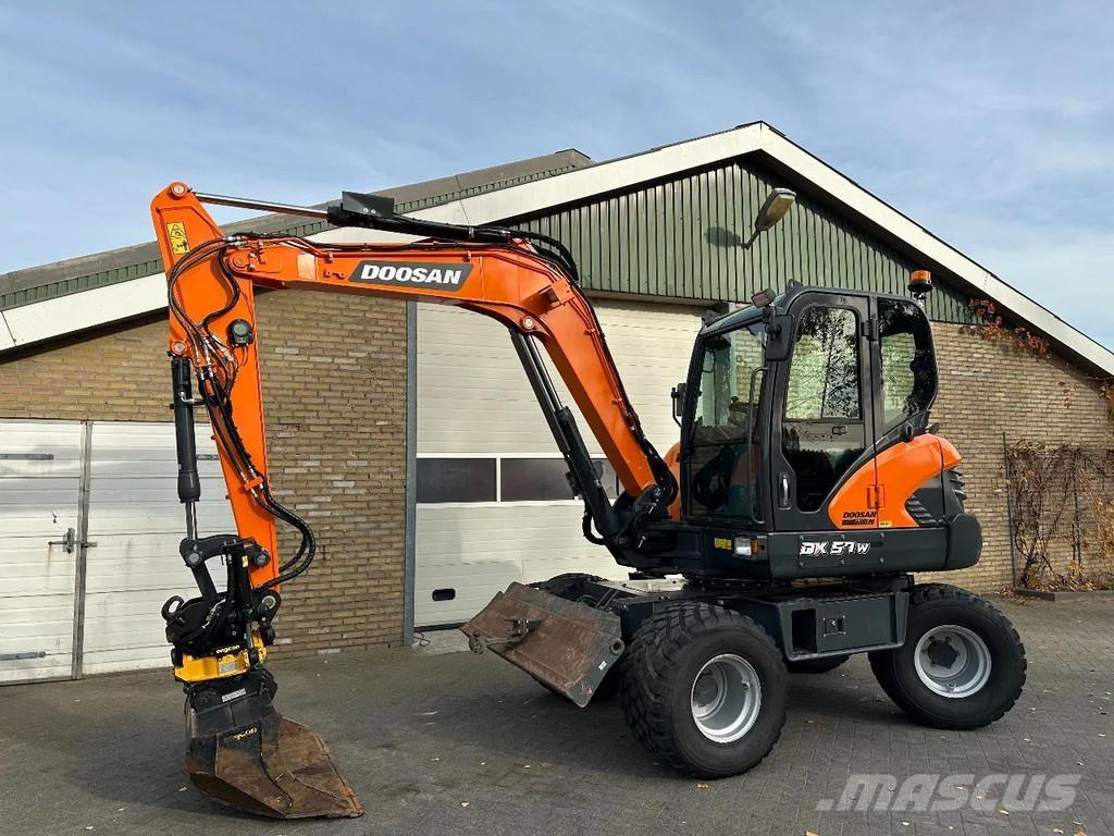 Doosan DX57W-7 Kolesové rýpadlá