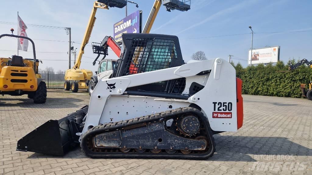 Bobcat T 250 Pásové nakladače