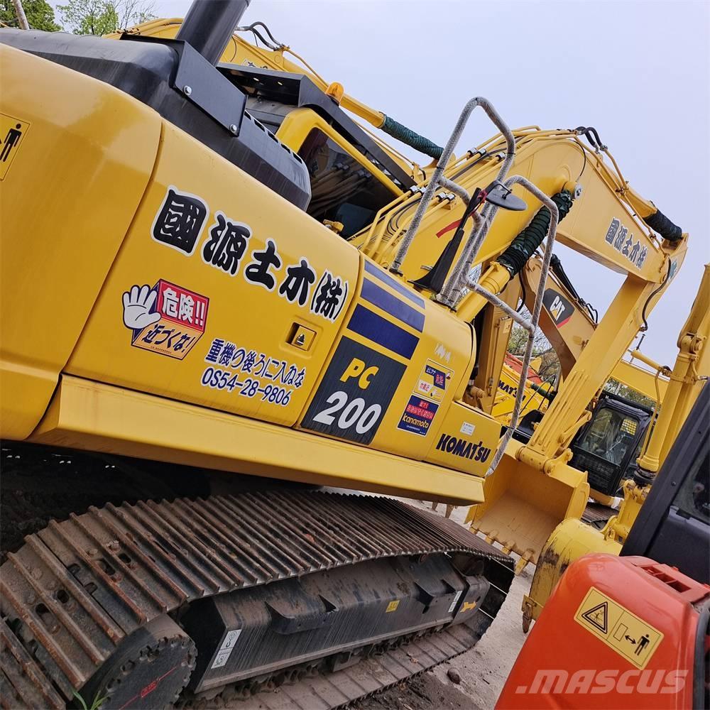 Komatsu PC 200-8 Pásové rýpadlá