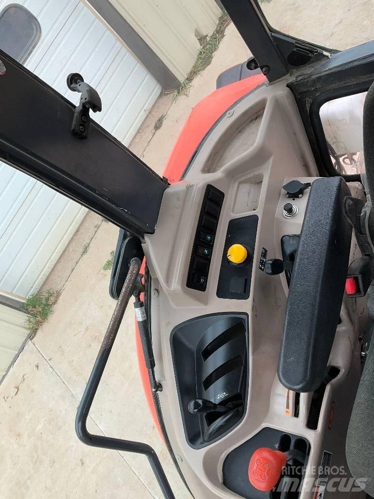 Kubota M 7060 Traktory