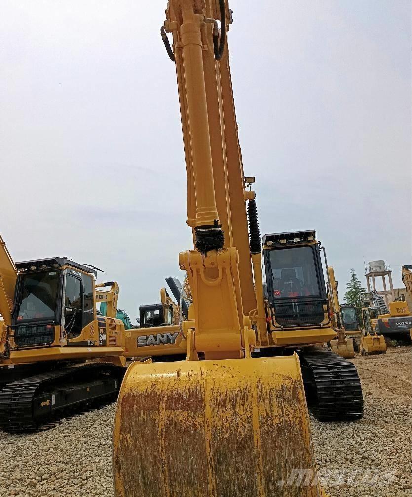Komatsu PC 210 LC Pásové rýpadlá