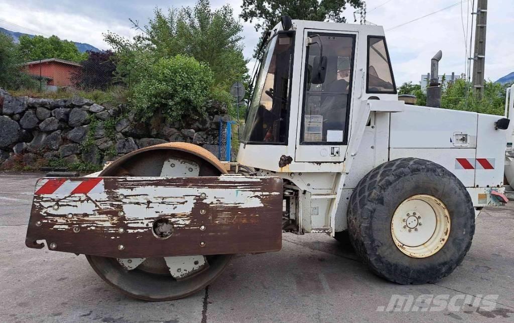 CAT CS583 C Ťahačové valce