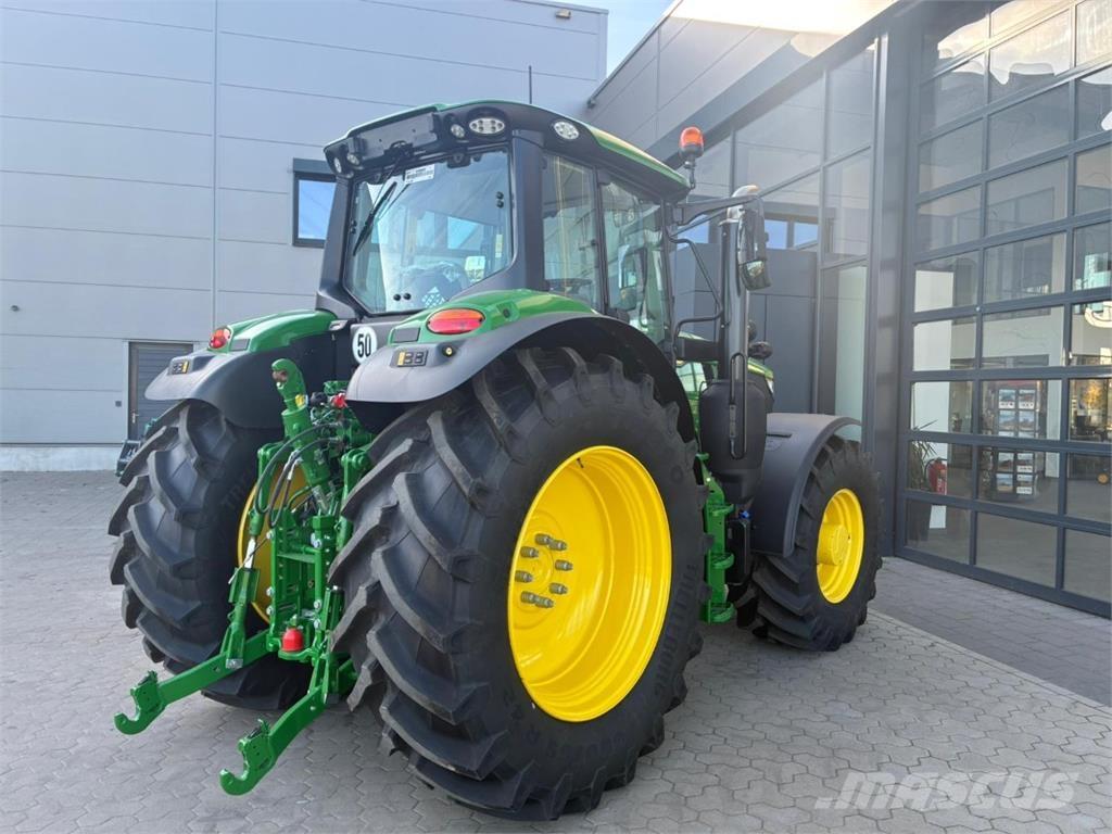 John Deere 6M155 Traktory