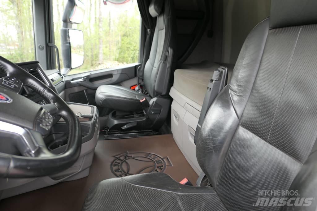 Scania R500 B6x2*4NB Hákový nosič kontajnerov