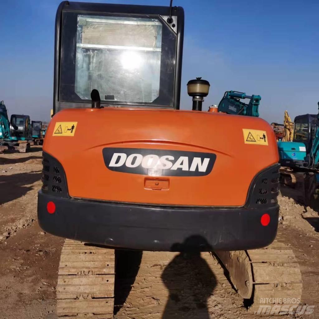 Doosan DH60-7 Pásové rýpadlá