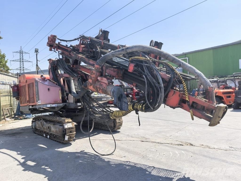Sandvik DX 800 Povrchové vrtné súpravy