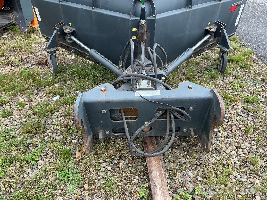 Kovaco Nivelaura 320 Snežné pluhy, predné snežné radlice