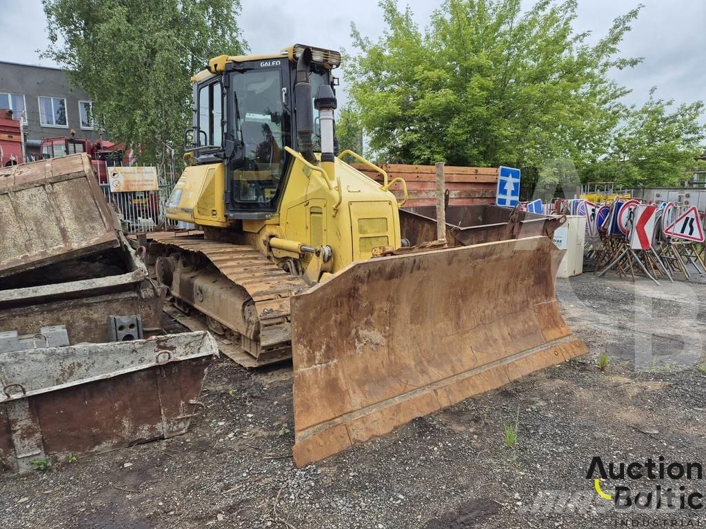 Komatsu D51EX-22 Pásové dozéry