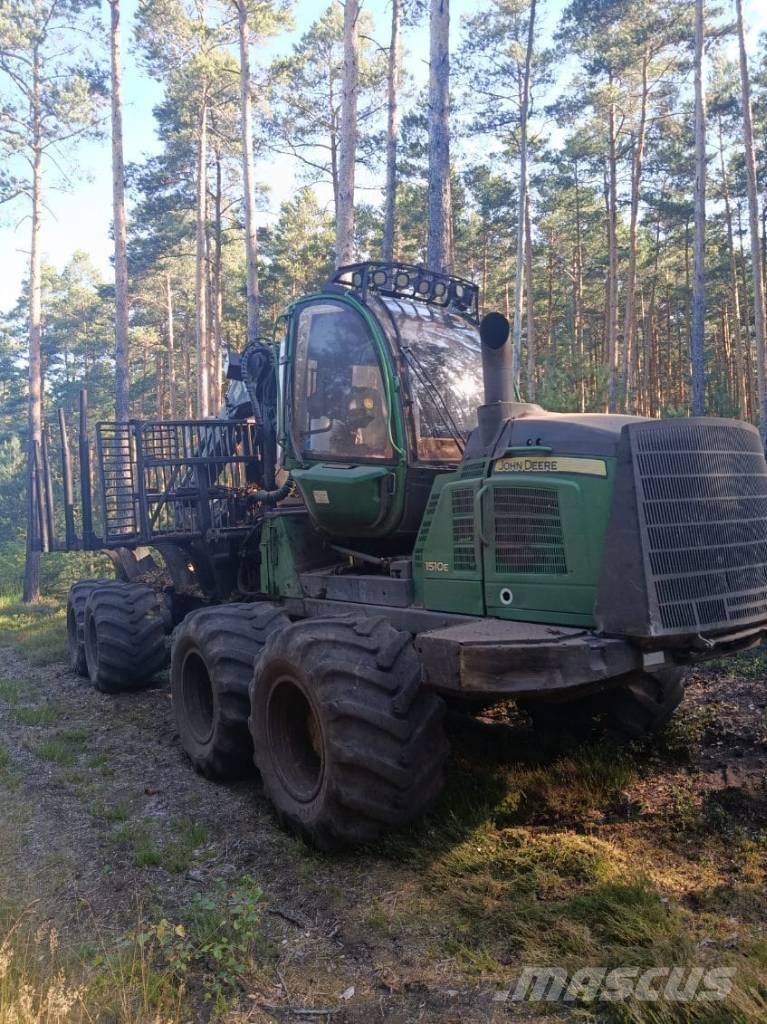 John Deere 1510 IT4 Lesné traktory
