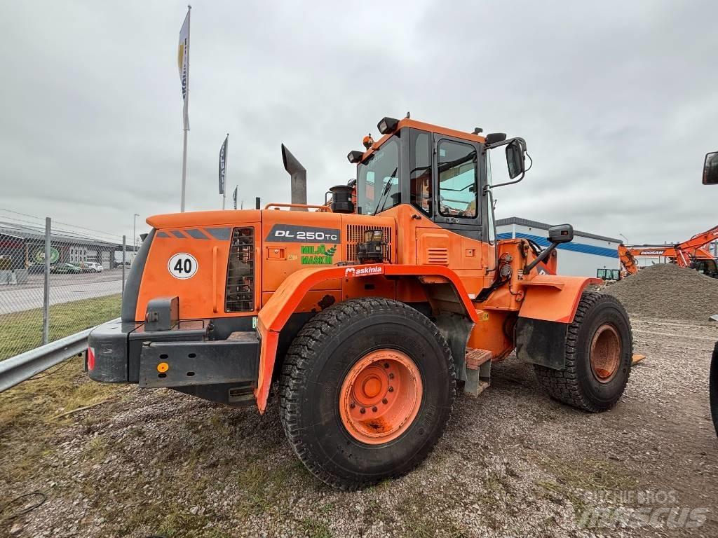 Doosan DL 250Z Kolesové nakladače