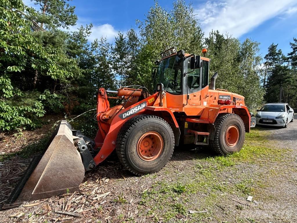 Doosan DL 250Z Kolesové nakladače