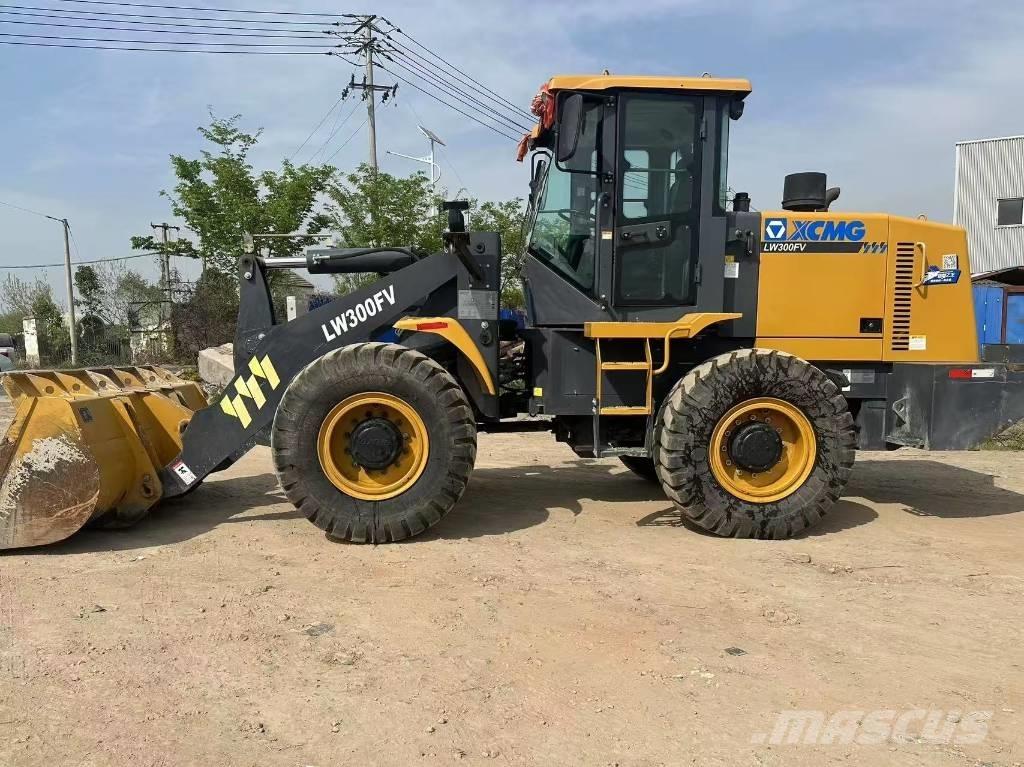 XCMG LW 300 FV Kolesové nakladače