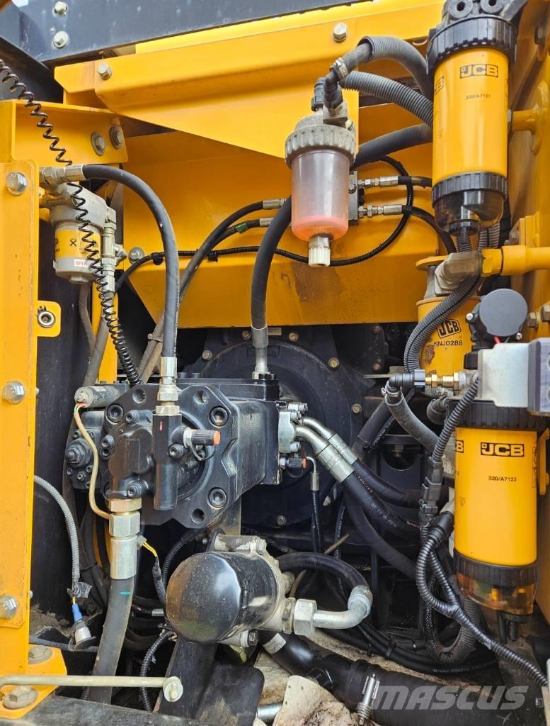 JCB JS 131 LC Pásové rýpadlá