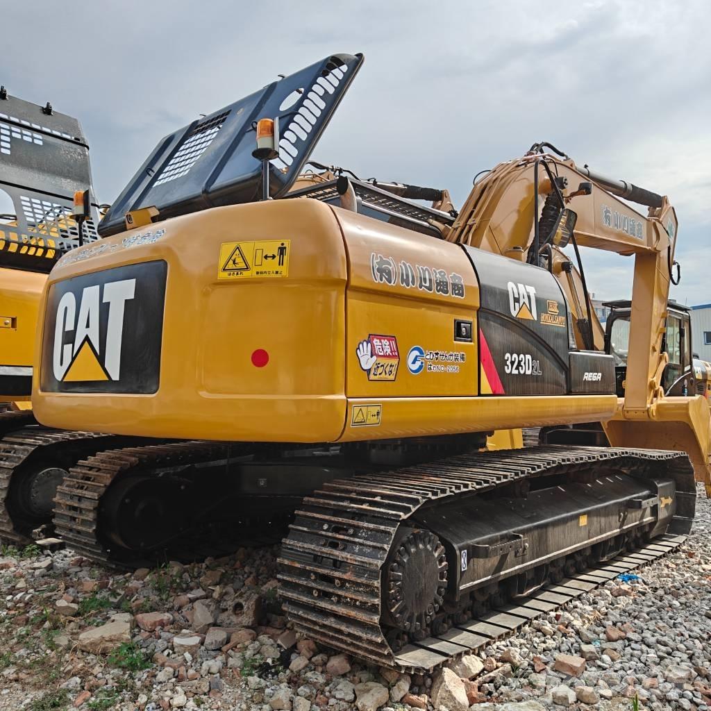 CAT 323 D L Pásové rýpadlá
