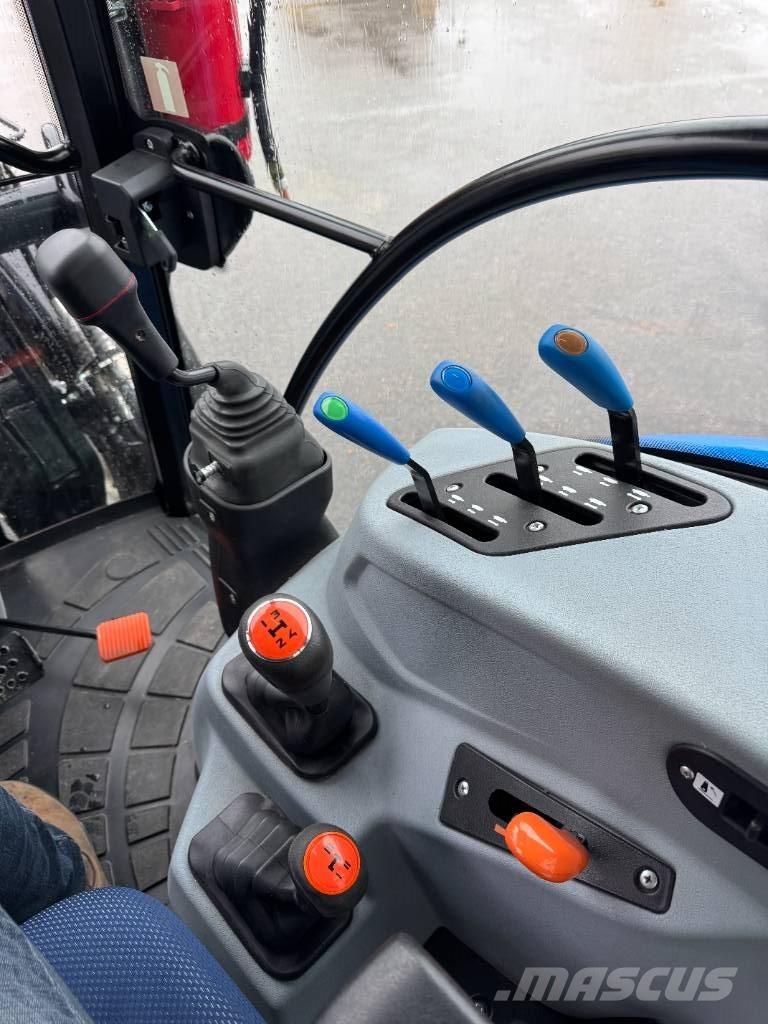 New Holland T4.75S Traktory