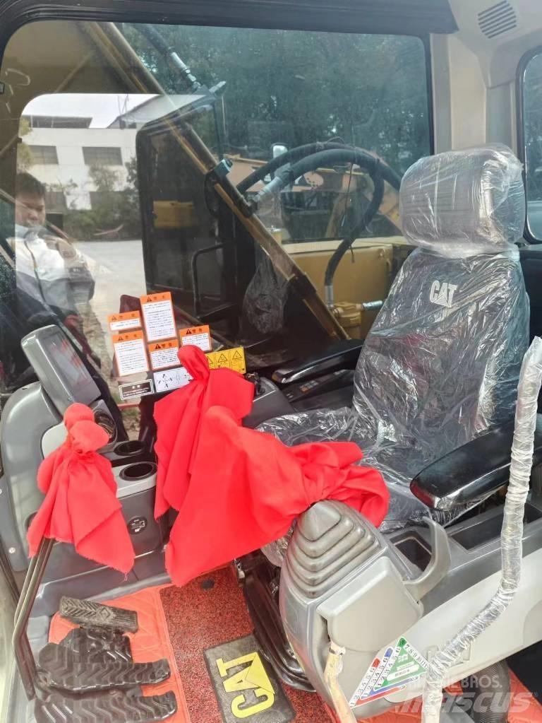 CAT 320 D Pásové rýpadlá