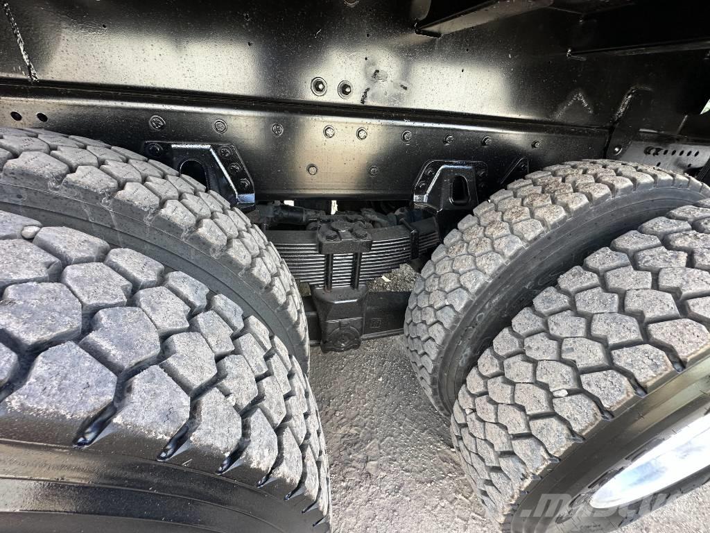 Freightliner 114 SD Kombinované/Čerpacie cisterny