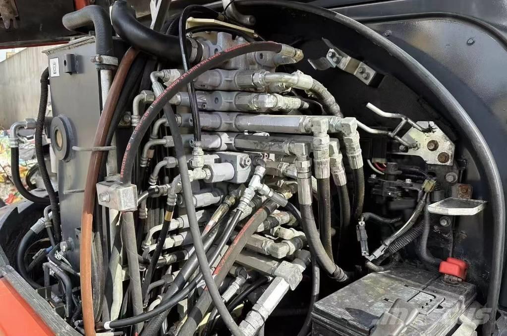 Kubota 163 Pásové rýpadlá