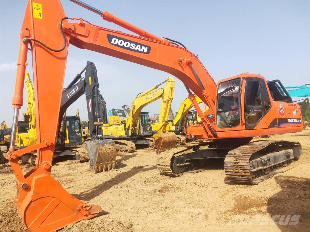 Doosan DH225LC-7 Pásové rýpadlá