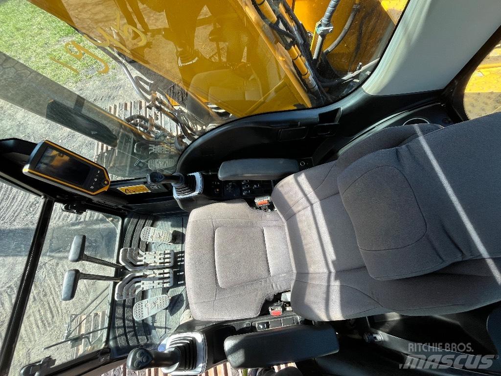 JCB JS 220 LC Pásové rýpadlá