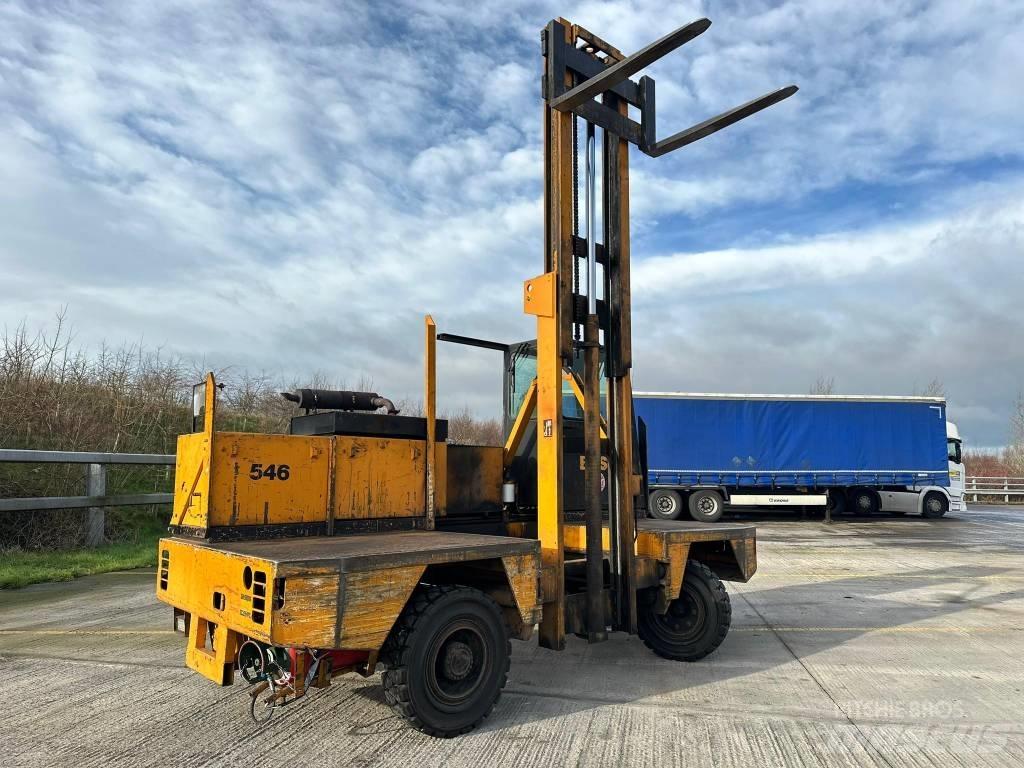 Boss 546 SIDE LOADER Bočný vysokozdvižný vozík