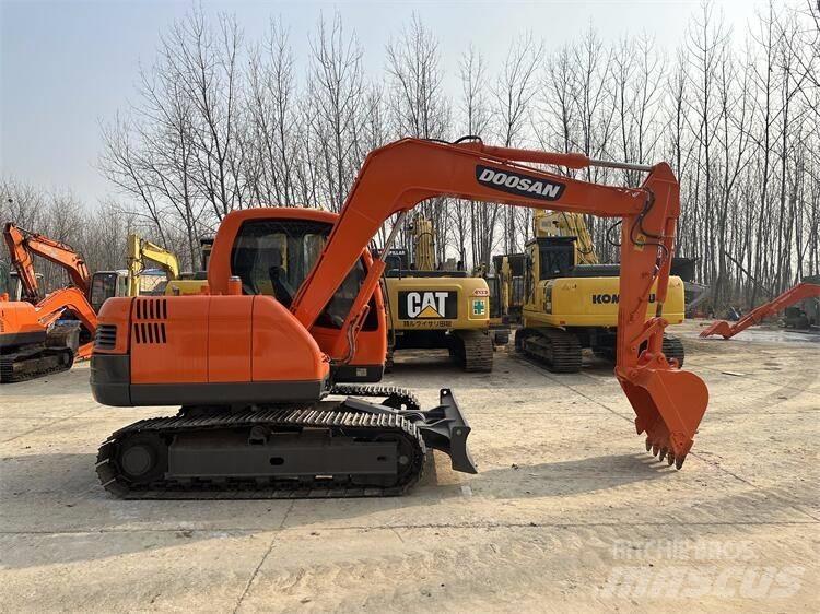 Doosan DX75 Mini rýpadlá < 7t