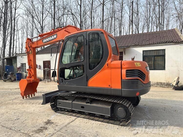 Doosan DX75 Mini rýpadlá < 7t