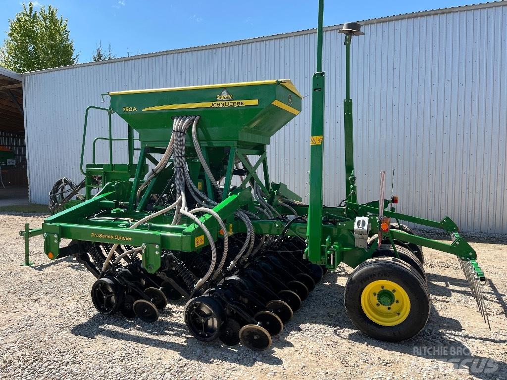 John Deere 750 A Mechanické sejačky