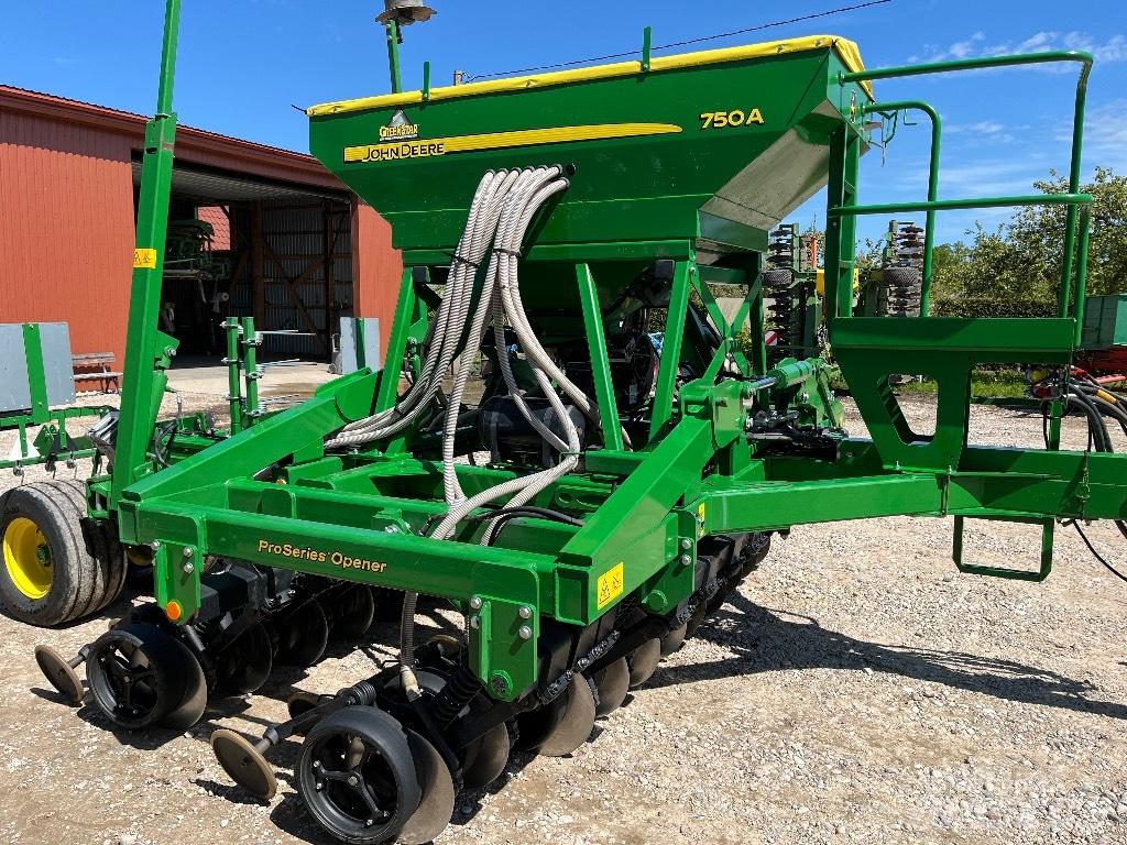 John Deere 750 A Mechanické sejačky