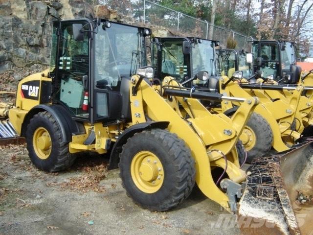 CAT 906 M Kolesové nakladače