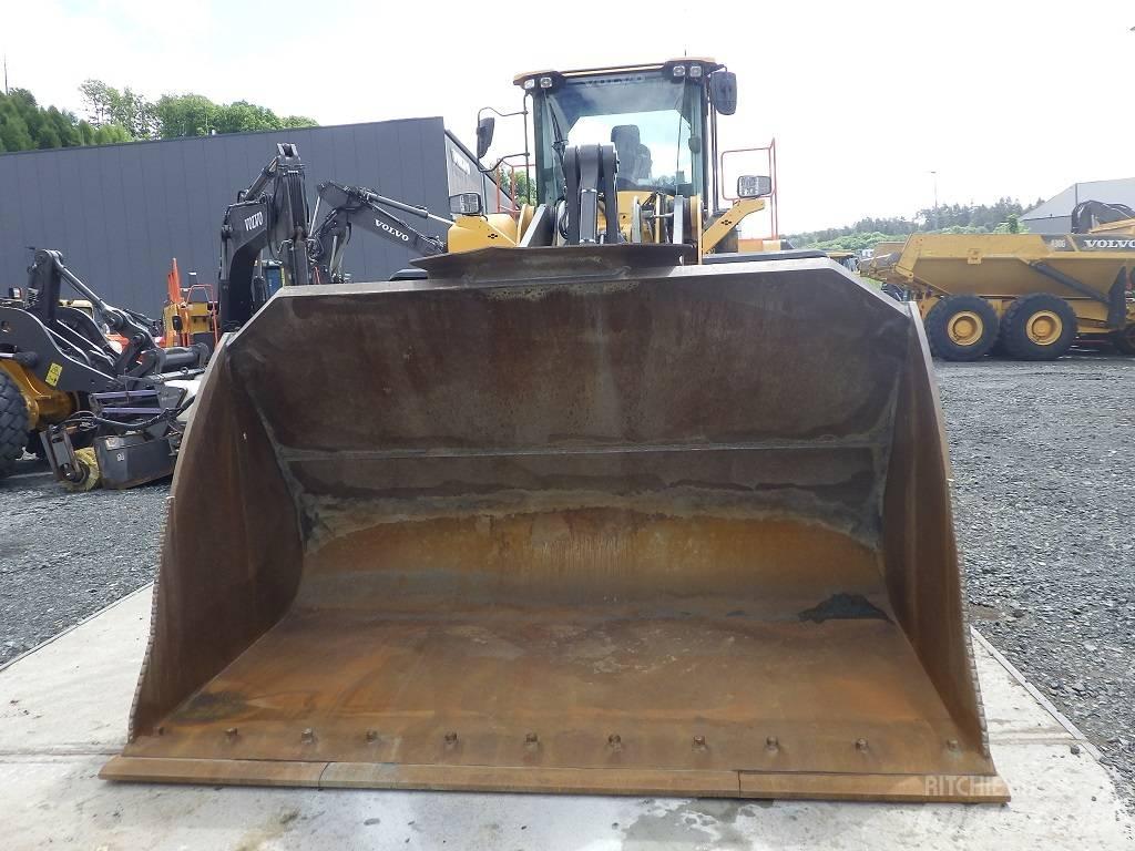Volvo L 220 H Kolesové nakladače