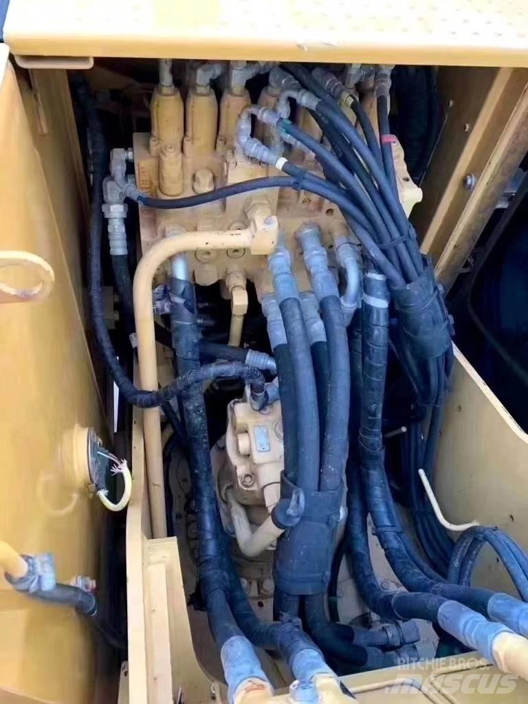 CAT 312 D Pásové rýpadlá