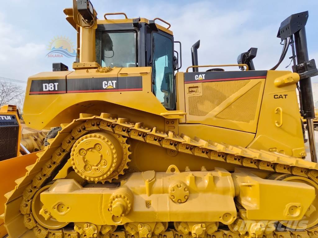 CAT D 8 T Pásové dozéry