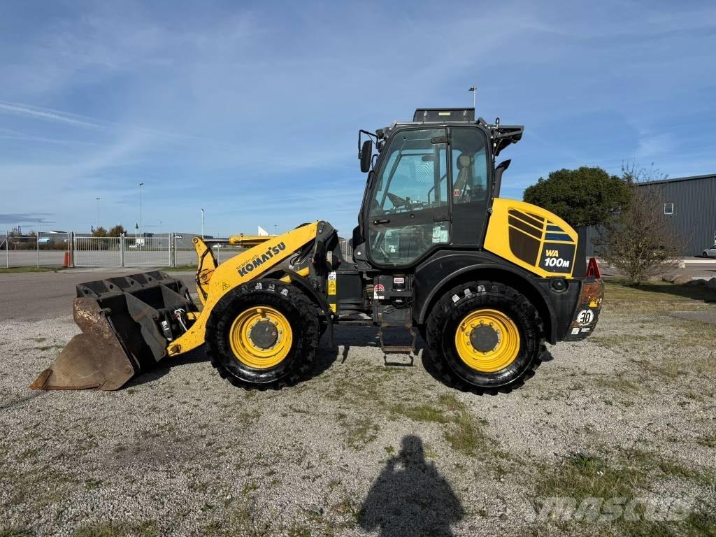 Komatsu WA 100M-7 Kolesové nakladače