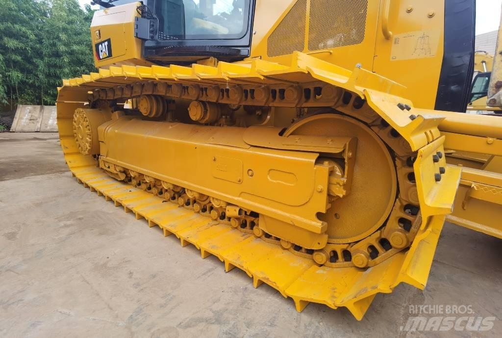 CAT D 5 K Pásové dozéry