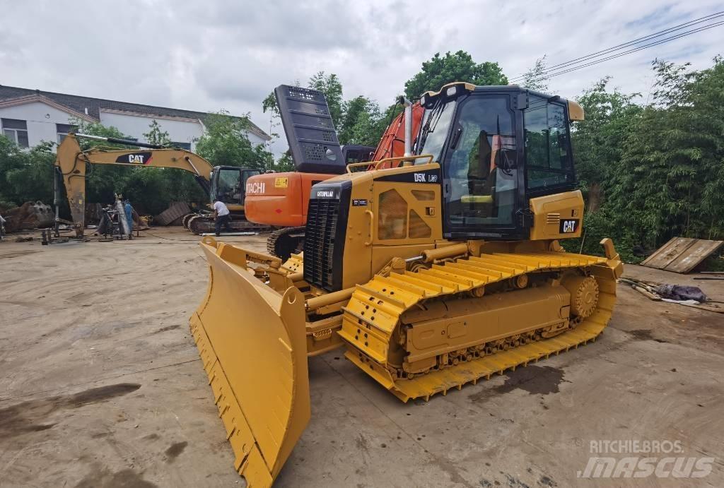CAT D 5 K Pásové dozéry