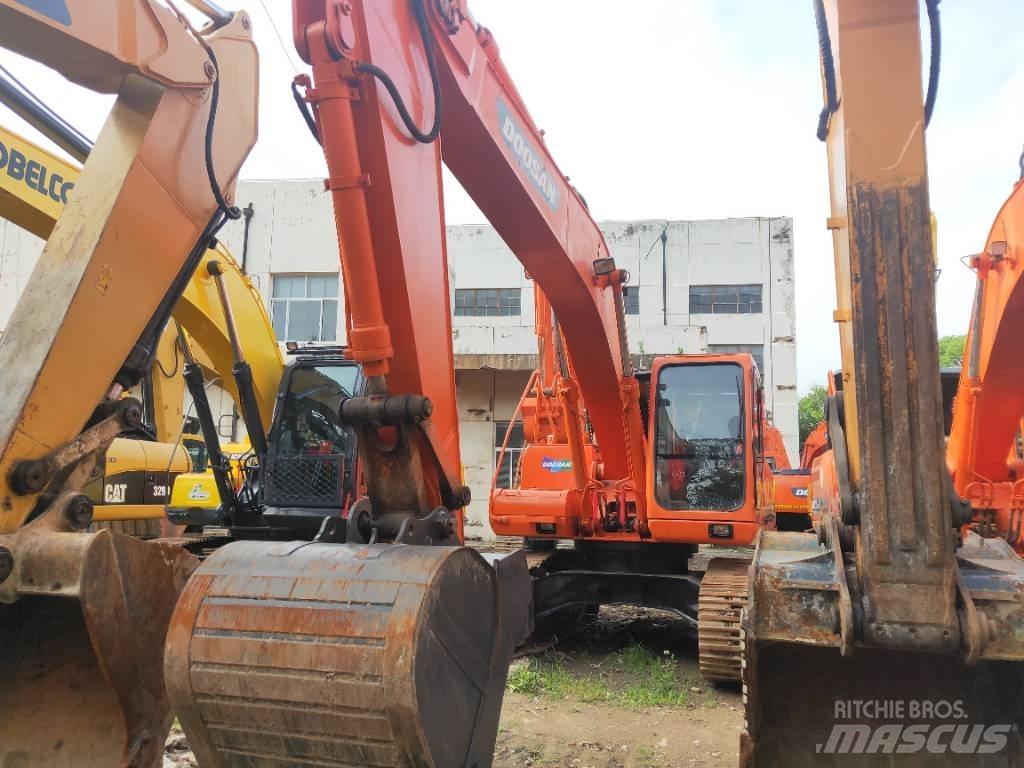 Doosan DH 215-9 Pásové rýpadlá