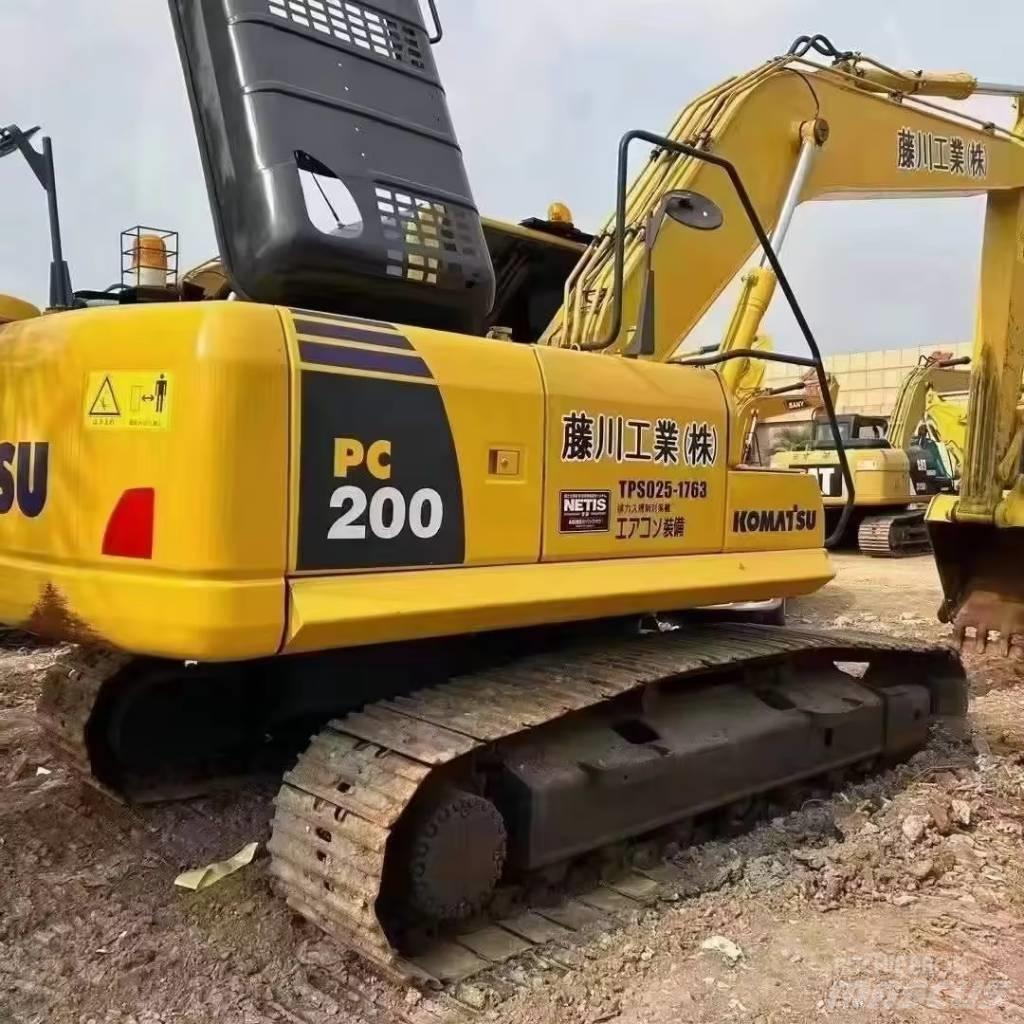 Komatsu PC 200 Pásové rýpadlá