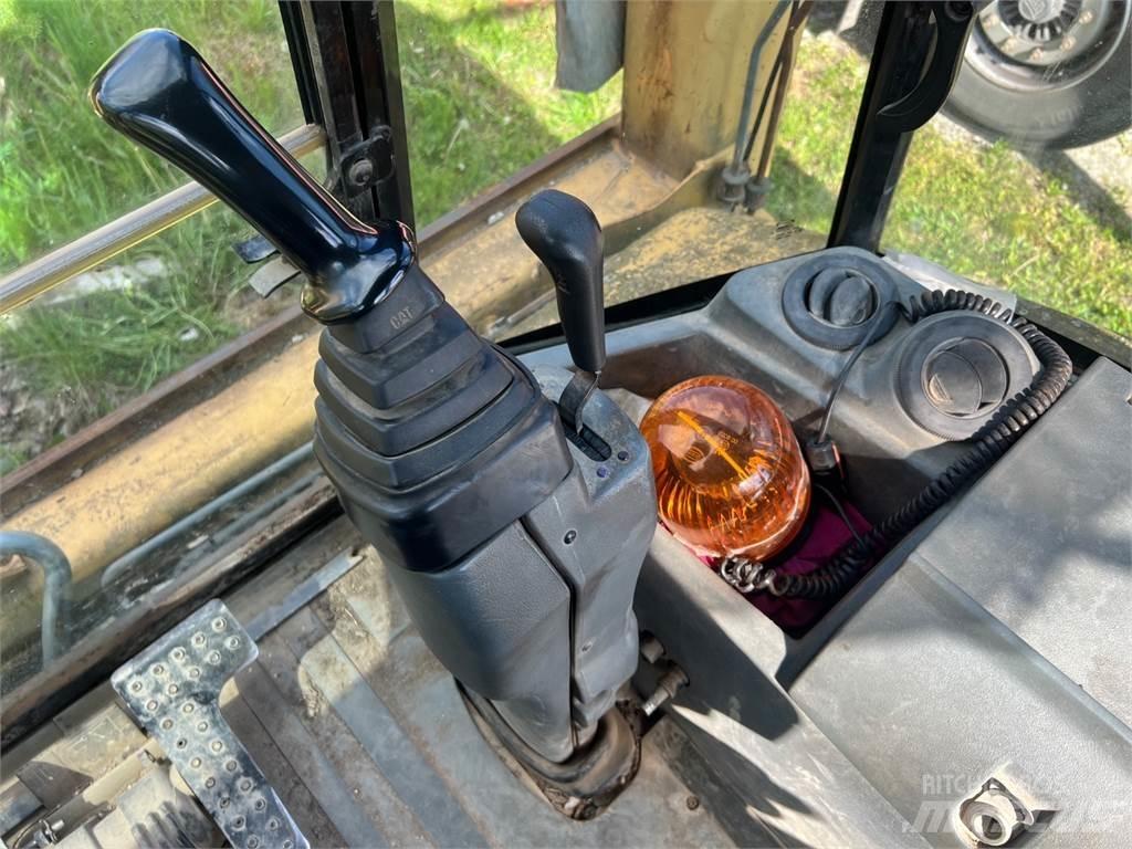 CAT 432 D 4X4 Stavebníctvo - ostatné