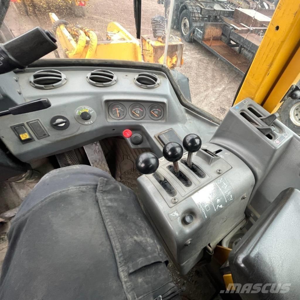 Volvo L 120 C Kolesové nakladače