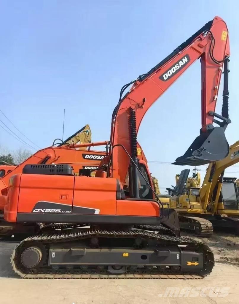 Doosan DX 225 LC Pásové rýpadlá